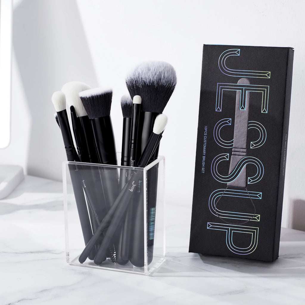 10 pinceaux de maquillage